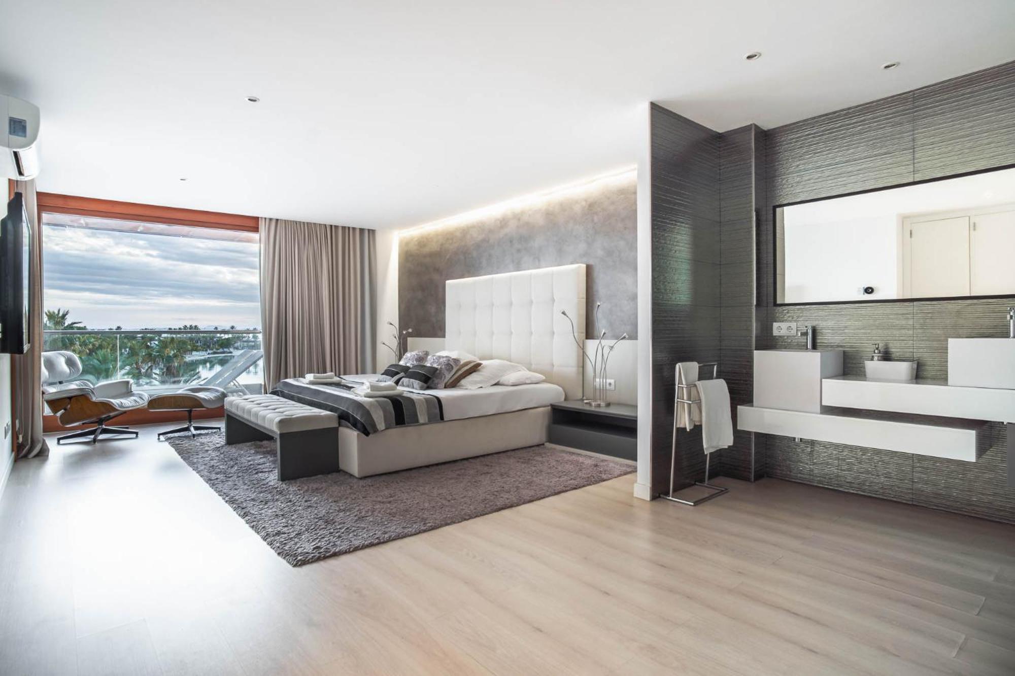 Luxury Sea View Apartment In Puerto De Alcudia Bagian luar foto