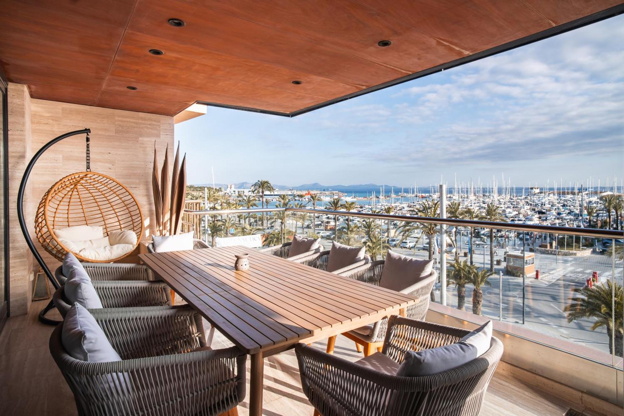 Luxury Sea View Apartment In Puerto De Alcudia Bagian luar foto